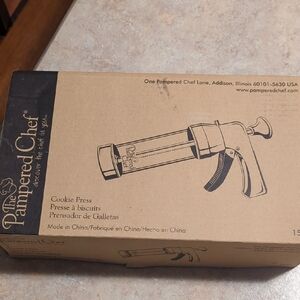 Pampered Chef Cookie Press NEW NIB Snowflake Clover Pumpkin